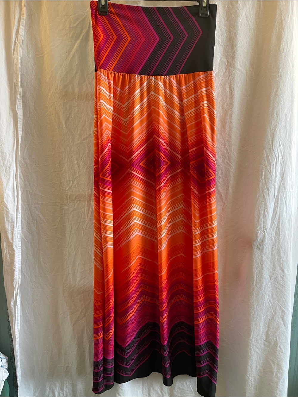 new directions Orange and Pink Ombre Chevron Maxi Skirt size L